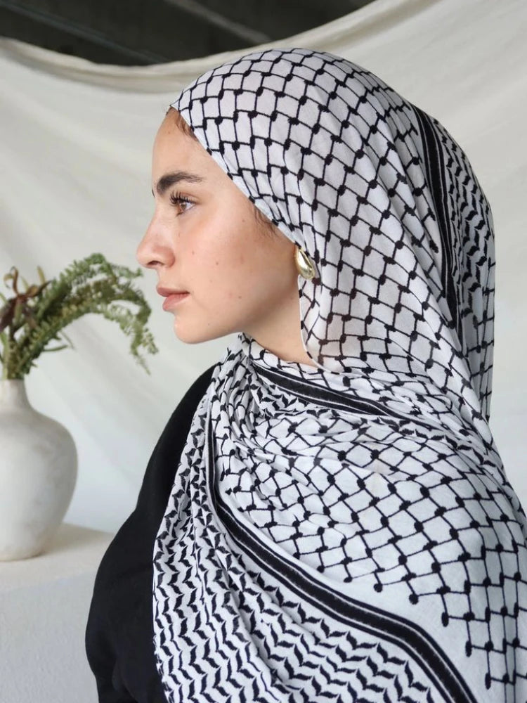 Chic Kuffiyeh patterned cotton scarf - ideal for versatile styling and modest fashion.