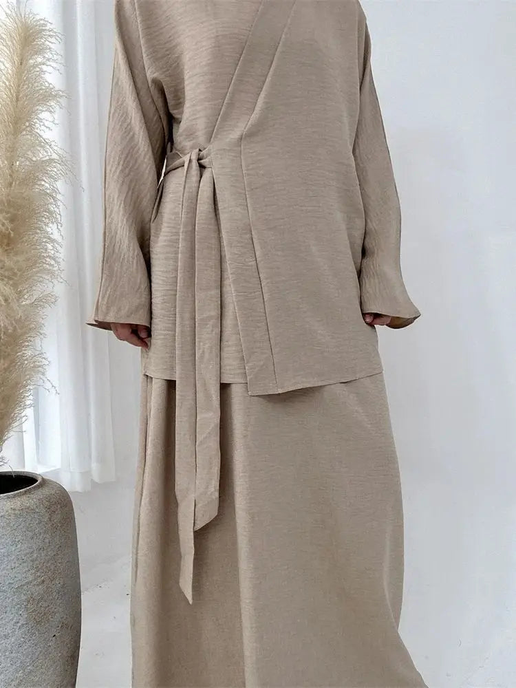 Trendy women's 2 piece abaya set - lightweight and comfortable for any season